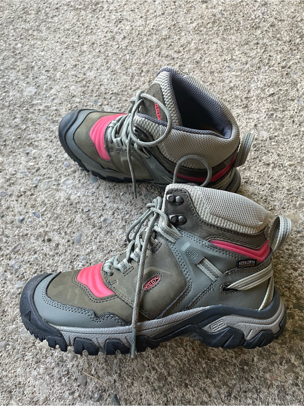 Women's Keen Waterproof Insulated
Hiking Boots 8 Multicolor - Picture 10 of 13